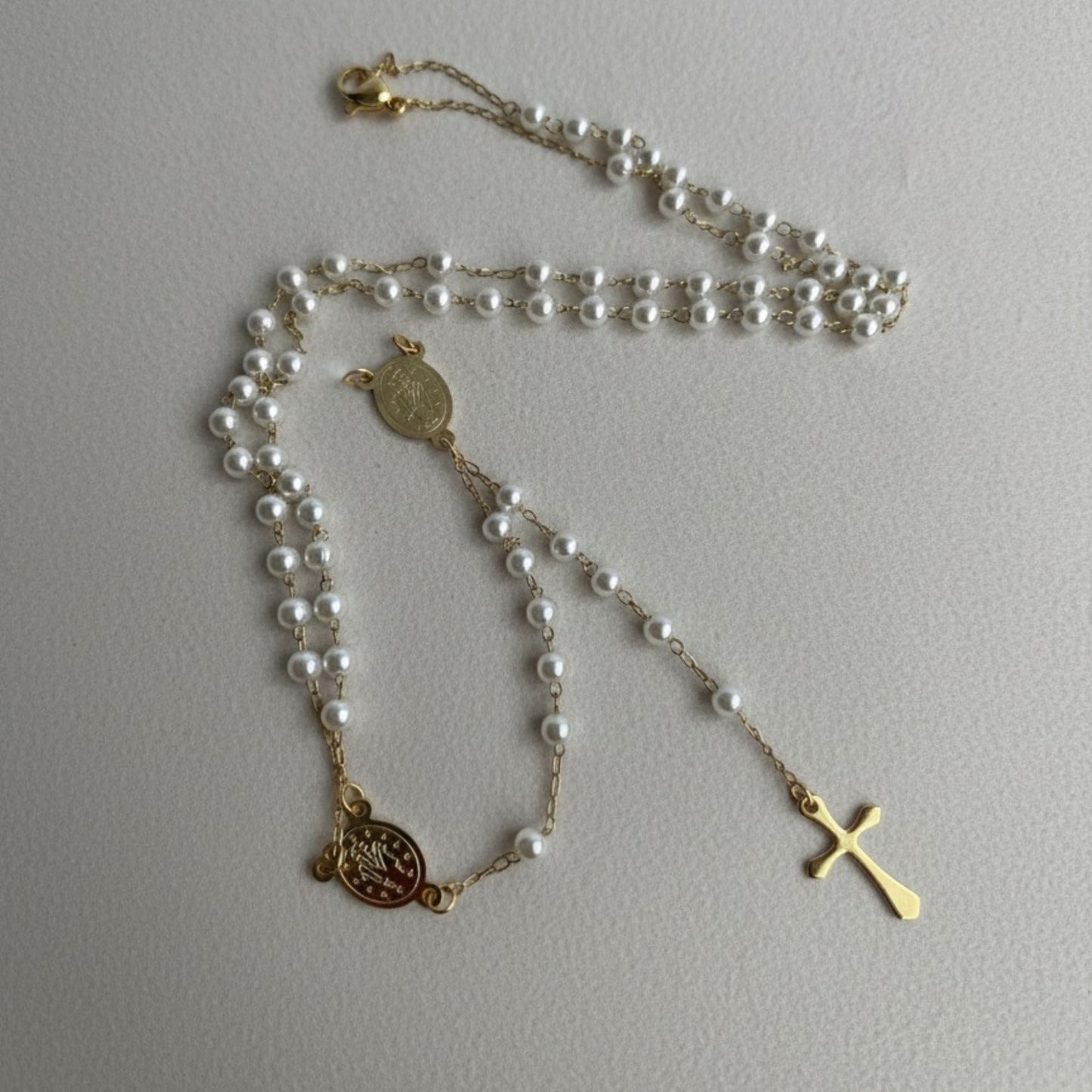 Rosario Perlado de Serenidad